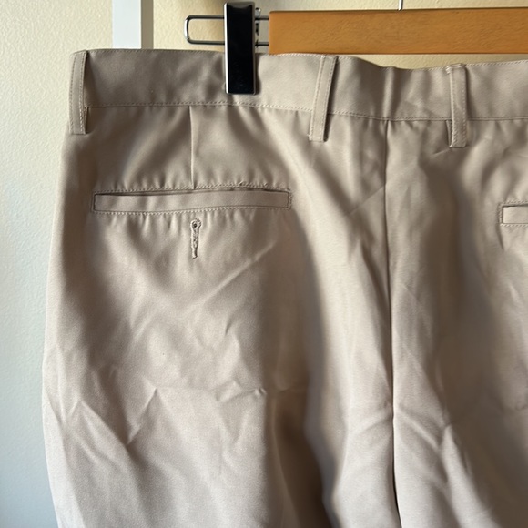 PGA TOUR cream pants size 38/30 - Picture 6 of 7
